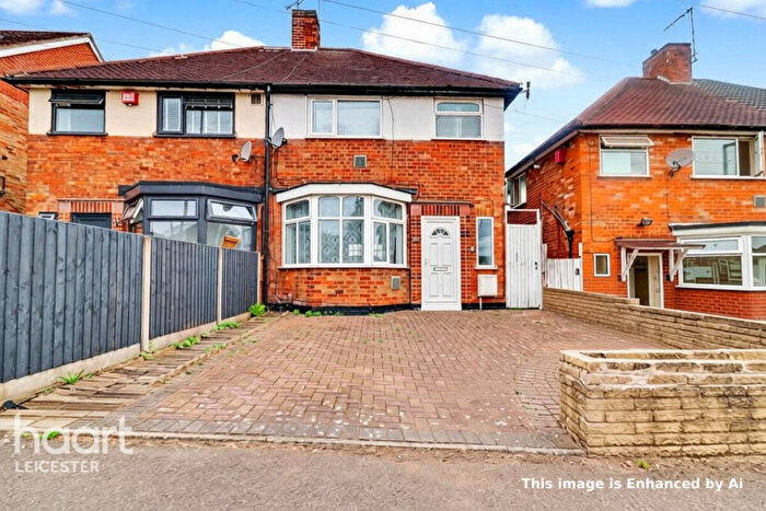 3 Bedroom Semi-Detached House For Sale In Colchester Road, Leicester, LE5