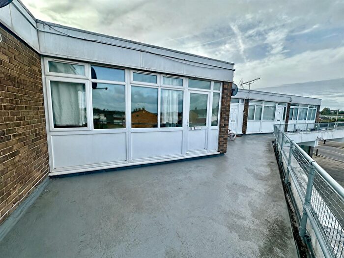 2 Bedroom Apartment To Rent In Holmleigh Parade, Tuffley, Gloucester, GL4