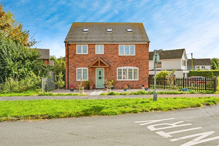 4 Bedroom Detached House For Sale In Micklehome Drive, Alrewas, Burton-On-Trent, DE13