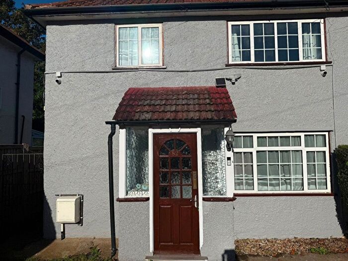 3 Bedroom Semi-detached House To Rent In Violet Lane, London, CR0