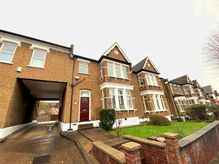 1 Bedroom Flat To Rent In Brownlow Road, London, N11