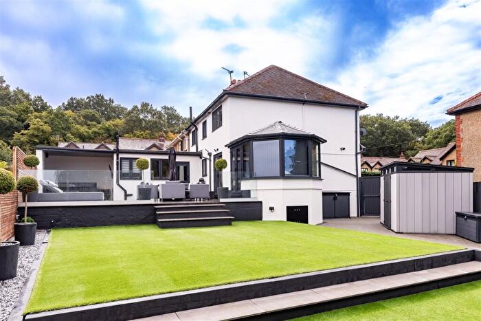 4 Bedroom Semi-Detached House For Sale In Forest Close, High Beech, EN9