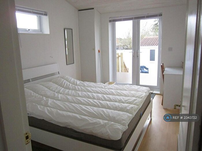 1 Bedroom Flat To Rent In Southmead Road, Westbury-On-Trym, Bristol, BS10