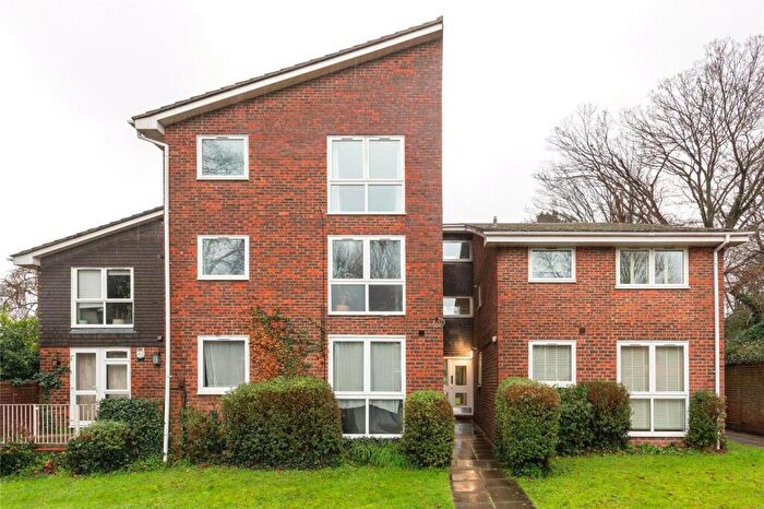 1 Bedroom Apartment For Sale In Highfield Hill, London, SE19