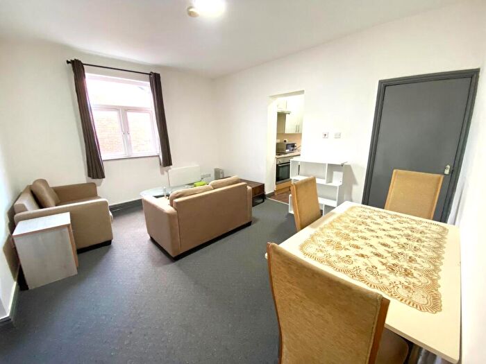 1 Bedroom Flat To Rent In Chorlton Road, Old Trafford, M16