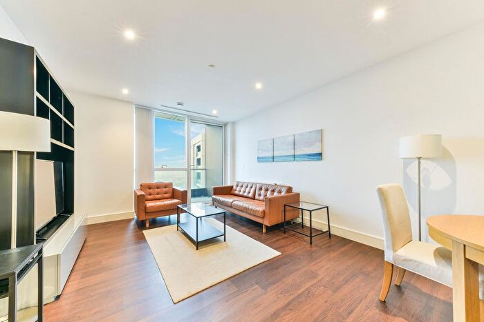 1 Bedroom Flat To Rent In Harbour Way, London, E14
