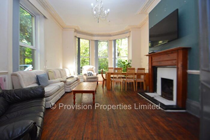 12 Bedroom End Of Terrace House To Rent In Grosvenor Road, Hyde Park, Leeds, LS6