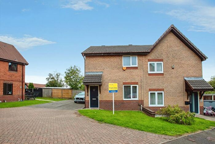 2 Bedroom Semi-Detached House For Sale In High Hazles Drive, Huthwaite, Nottinghamshire, NG17