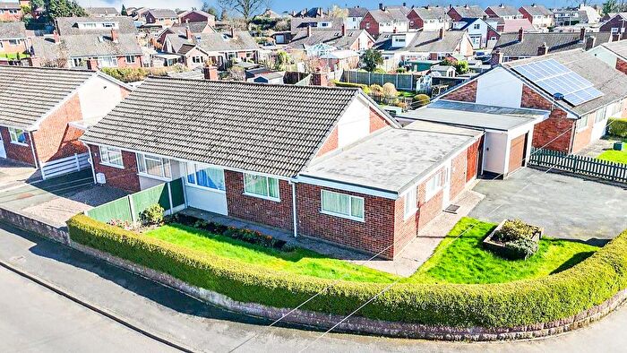4 Bedroom Semi-detached Bungalow For Sale In Bridgeman Road, Oswestry, SY11