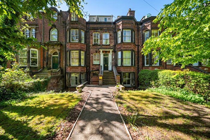 13 Bedroom Terraced House For Sale In Moorland Road, Hyde Park, Leeds, LS6