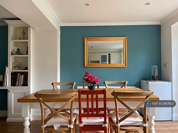 3 Bedroom Terraced House To Rent In East Ferry Road, London, E14