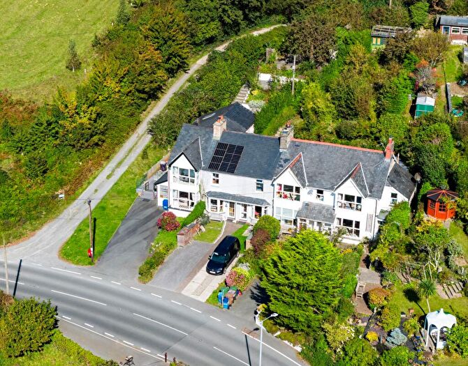 5 Bedroom Semi Detached House For Sale In Aberdovey, LL35