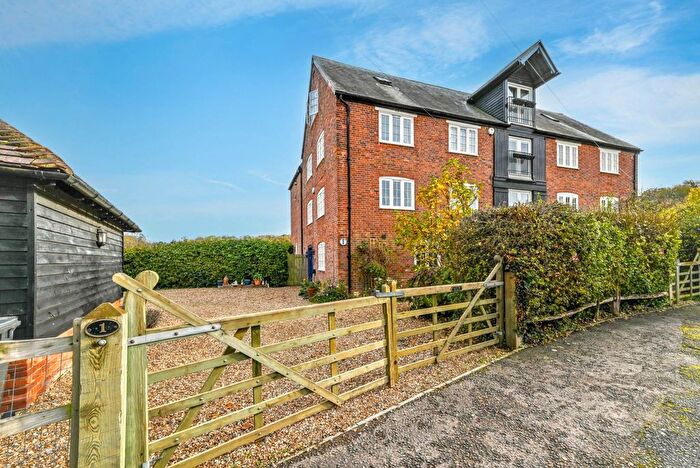 4 Bedroom Semi Detached House For Sale In Deanery Farm Oast, Chartham, CT4