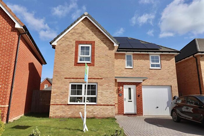 4 Bedroom Detached House For Sale In Blenheim Avenue, Brough, HU15