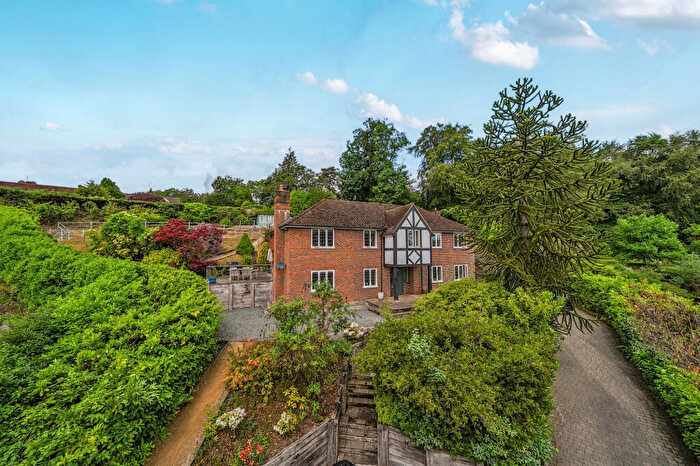 5 Bedroom Detached House For Sale In Stoatley Rise, Haslemere, GU27