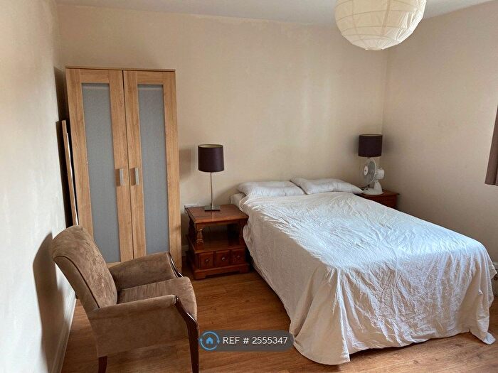 1 Bedroom Flat To Rent In Warple Way, London, W3