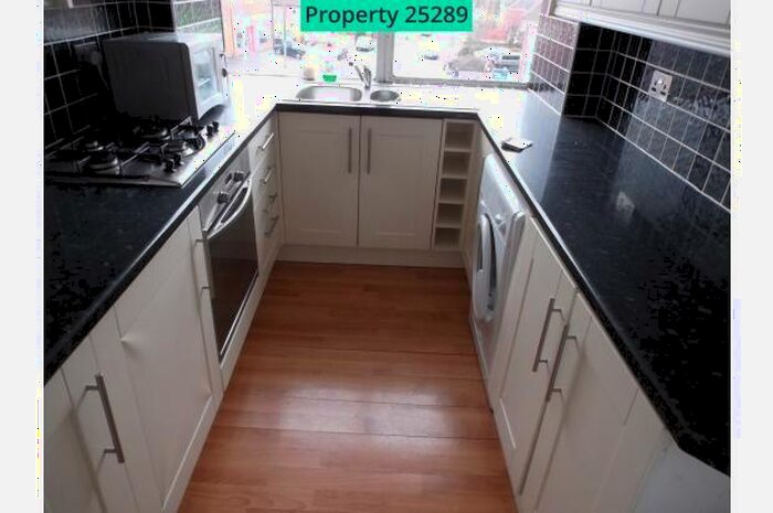 2 Bedroom Flat To Rent In Front Street, Birstall, Leicester, LE4