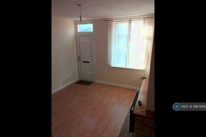 2 Bedroom Terraced House To Rent In Beaumont Street, Leicester, LE2