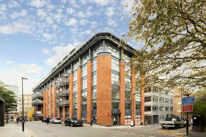 2 Bedroom Flat To Rent In Britton Street, London, EC1M