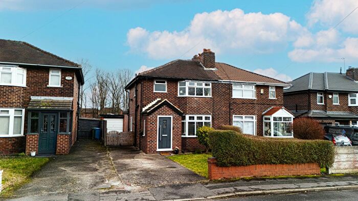 3 Bedroom Property For Sale In Grange Drive, Penketh, Warrington, Cheshire, WA5