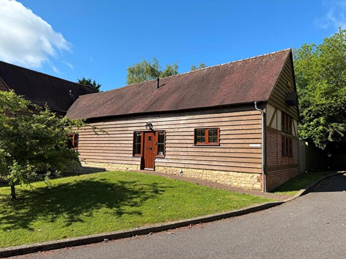 2 Bedroom Cottage To Rent In Thame Road, Longwick, Princes Risborough, Buckinghamshire, HP27