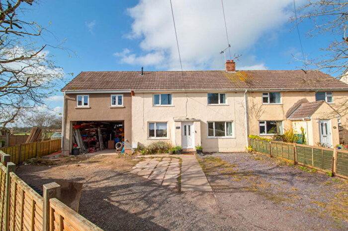 6 Bedroom Semi Detached House For Sale In Mendip Gardens, Yatton, BS49