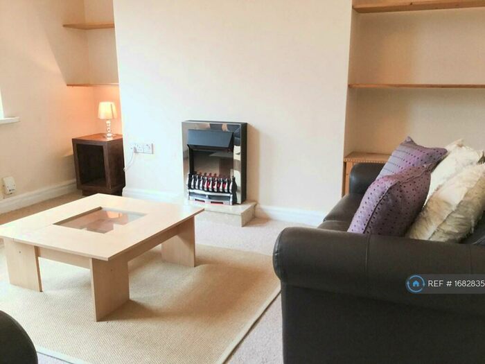 1 Bedroom Flat To Rent In Barrack Road, Newcastle Upon Tyne, NE4