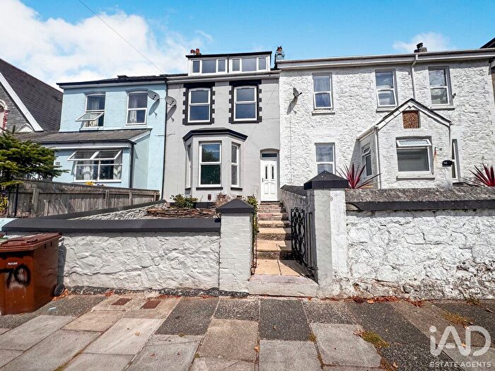 4 Bedroom Terraced House For Sale In Normandy Way, Plymouth, PL5
