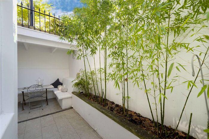 1 Bedroom Flat To Rent In Ladbroke Gardens, London, W11