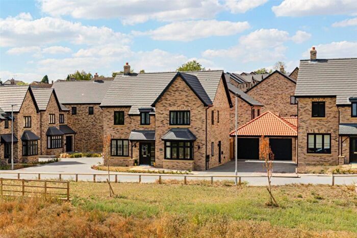 5 Bedroom Detached House For Sale In Poppyfield Road, Oundle, Peterborough, Northamptonshire, PE8