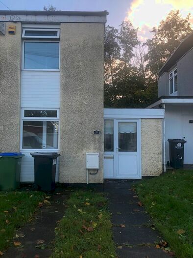 3 Bedroom Bungalow To Rent In Burns Avenue, Tipton, DY4