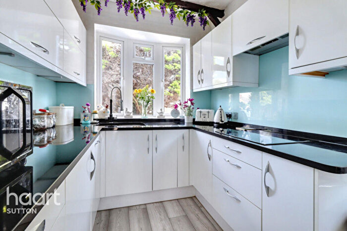 3 Bedroom Semi Detached House For Sale In Midway, Sutton, SM3