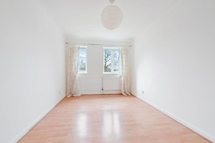 3 Bedroom Terraced House To Rent In Camelot Close, London, SE28