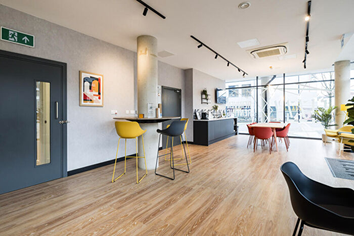 3 Bedroom Flat To Rent In Fizzy Walthamstow, D Blackhorse Lane, Walthamstow, E17