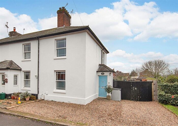 3 Bedroom End Of Terrace House For Sale In Hilders Lane, Edenbridge, TN8