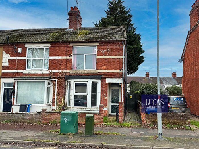 3 Bedroom End Of Terrace House For Sale In Windmill Avenue, Kettering, NN16