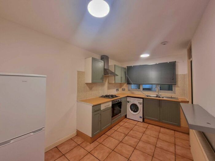 3 Bedroom Flat To Rent In Fortis Green Road, Muswell Hill, N10