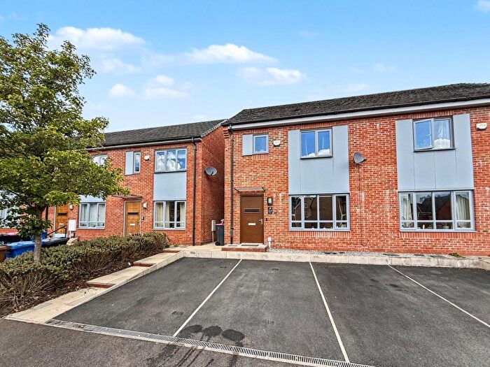 3 Bedroom Semi-Detached House For Sale In Christie Lane, Salford, M7