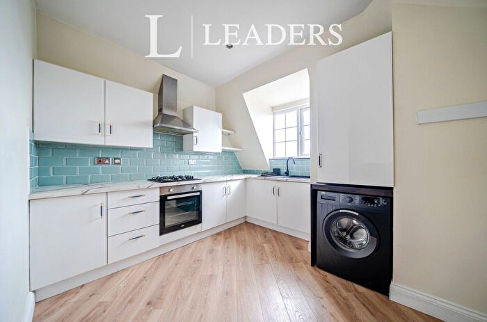 2 Bedroom Flat For Sale In Church Road, Paddock Wood, TN12