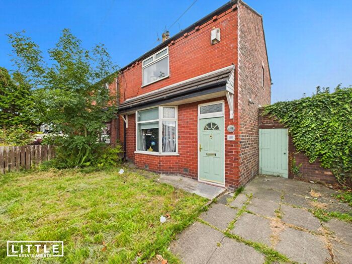 3 Bedroom Semi-Detached House For Sale In Marshalls Cross Road, St. Helens, WA9