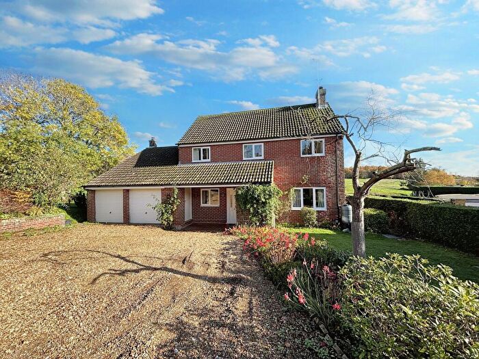 4 Bedroom Detached House For Sale In Princes Hill, Redlynch, SP5