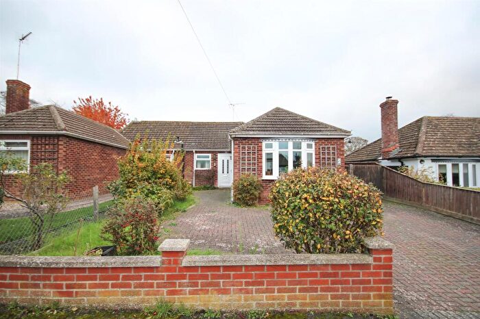 2 Bedroom Semi-Detached Bungalow For Sale In Malvern Close, Newmarket, CB8