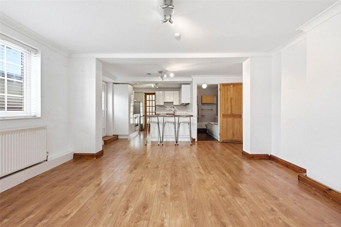 3 Bedroom Flat To Rent In St. Nicholas Close, Witham, CM8