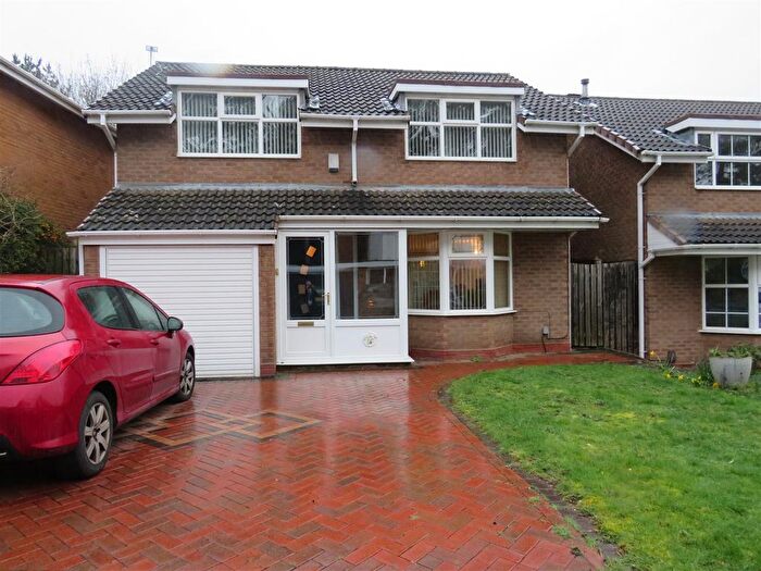 4 Bedroom Detached House For Sale In Kingsleigh Drive, Castle Bromwich., B36