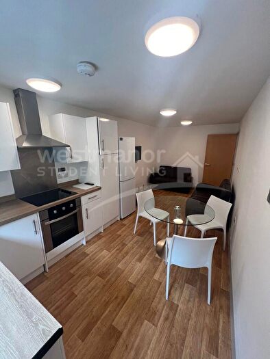 2 Bedroom Apartment To Rent In Grange Lane, Leicester, Leicestershire, LE2