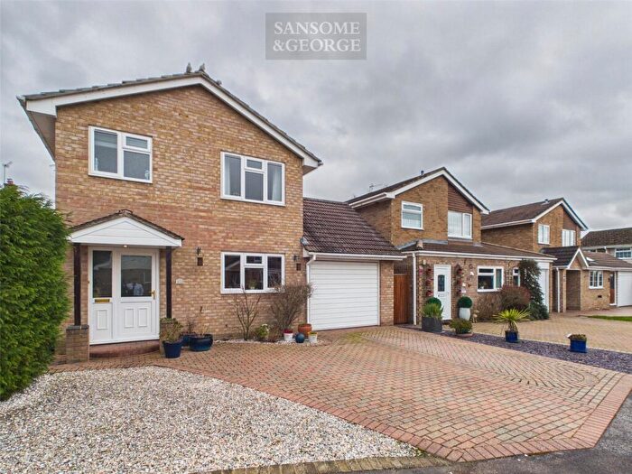 3 Bedroom Detached House For Sale In Romans Gate, Pamber Heath, Tadley, Hampshire, RG26