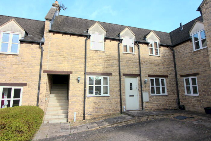 2 Bedroom Flat To Rent In Albion Street, Chipping Norton, OX7