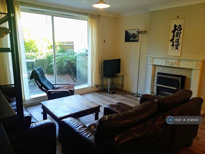4 Bedroom Terraced House To Rent In Bethwin Road, London, SE5