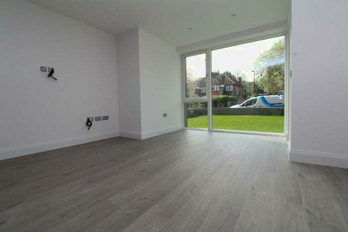 2 Bedroom Apartment To Rent In Dacres Road, Forest Hill, SE23