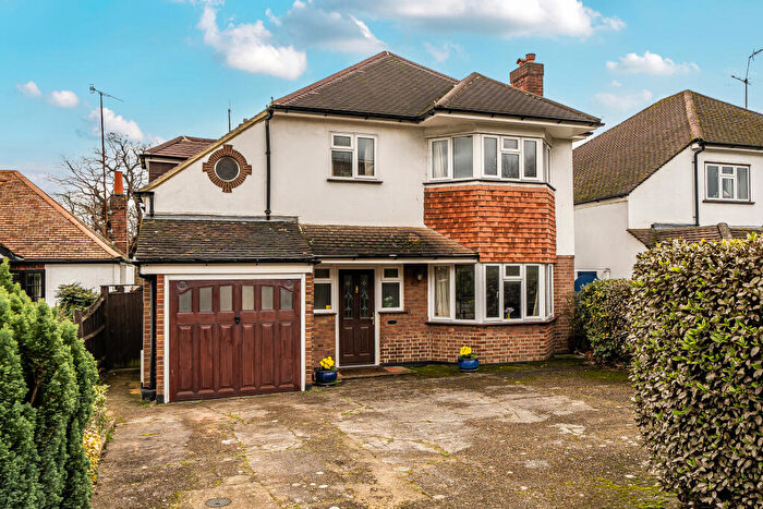 3 Bedroom Detached House For Sale In Randalls Road, Leatherhead, KT22